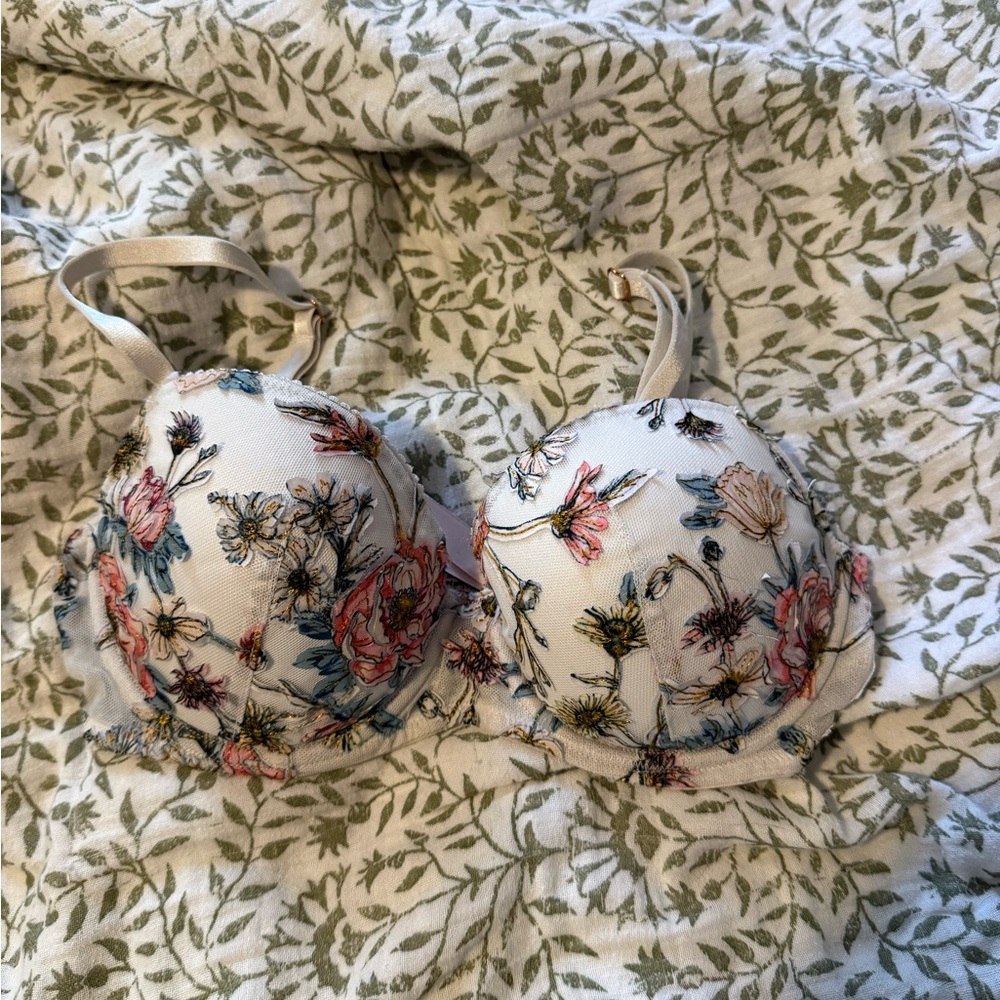 Victoria's Secret Floral Dream Angels Demi bra